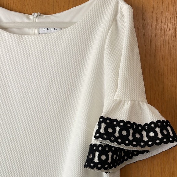 White mini dress - Picture 2 of 3